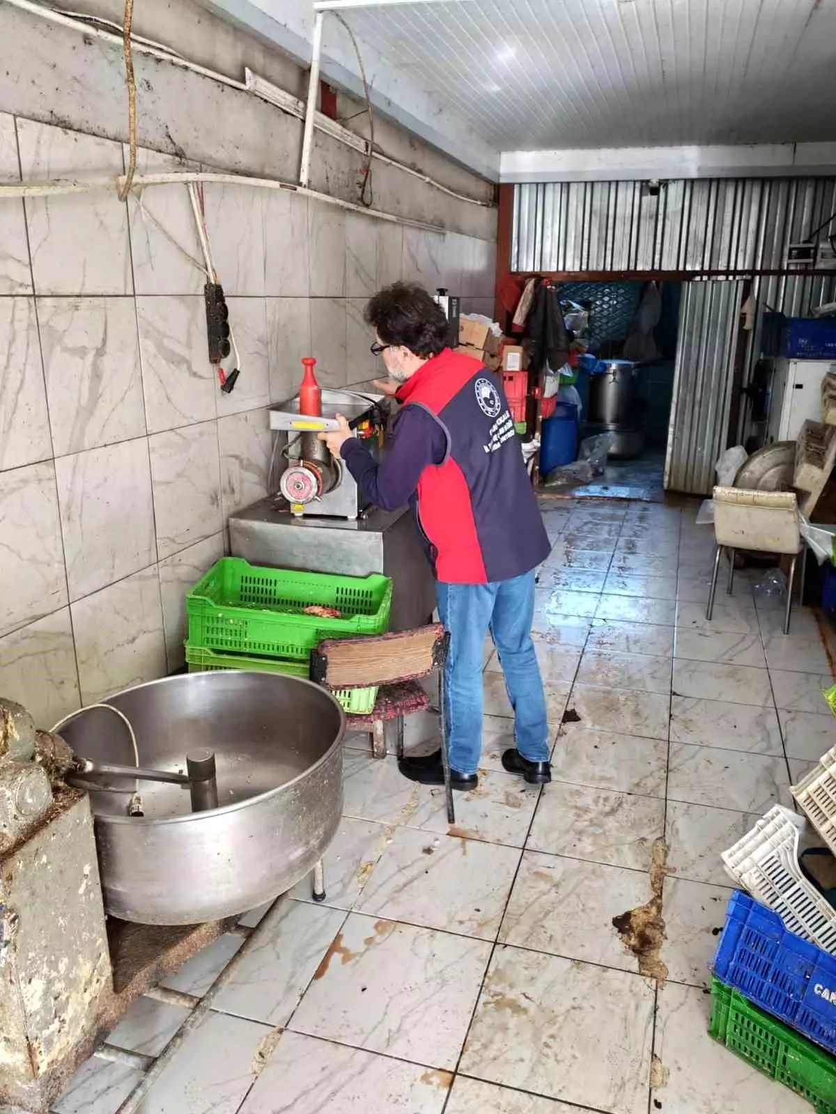 Çanakkale'de İzinsiz Et İşleme İşletmesi Mühürlendi