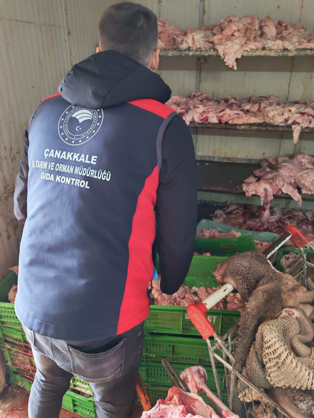 canakkale de uygunsuz et isleme tesisine muhur 19296259 7932 m