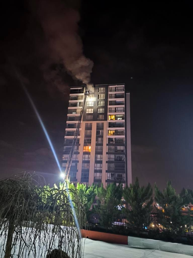 The healthcare worker trapped in the fire in his apartment lost his life