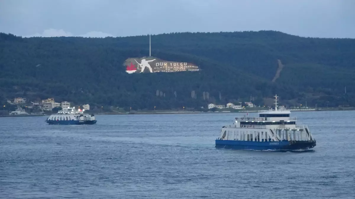 Bozcaada ve Gökçeada Feribot Seferleri Fırtına Nedeniyle İptal Edildi