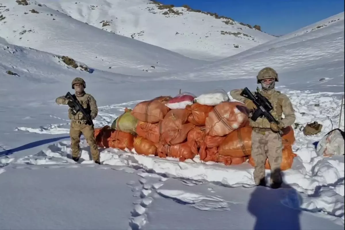 Hakkari ve Ağrı&apos;da uyuşturucu operasyonu! 1 kişi gözaltına alındı
