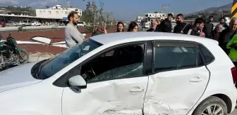 Hatay'da Otomobil Kazası: 4 Yaralı