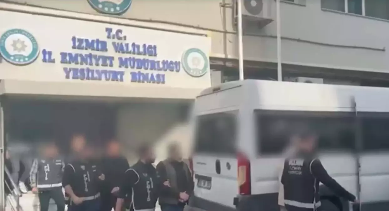 İzmir'de Kaçak ve Sahte Ürün Operasyonu: 15 Milyon TL Değerinde Ürün Ele Geçirildi