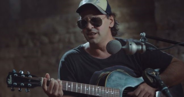 Kaan Tangöze baltalar elimizde sözleri: Kaan Tangöze'nin konser olayı nedir, hangi şarkıyı söyledi? Kaan Tangöze gözaltına alındı mı?