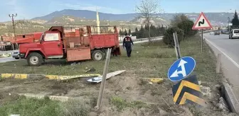 Karabük'te Tırla Çarpışan Kamyonun Sürücüsü Yaralandı