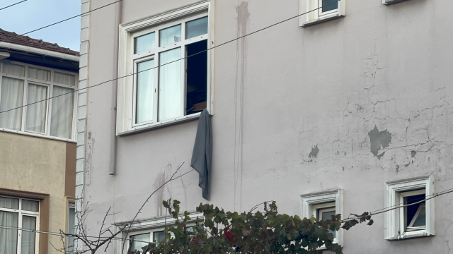 First he pulled a knife, then set the building on fire: Workers escaped by tying sheets to escape the flames