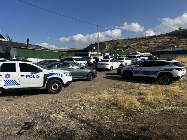 The police officer killed his mother-in-law in the country house and attempted suicide