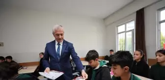 Gaziantep'te Öğrencilere Deneme Seti Desteği