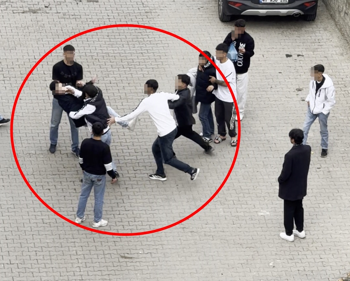 Siirt'te İki Grup Arasında Kavga: 3 Yaralı