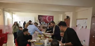 Silopi'de Gazze İçin Kermes Düzenlendi