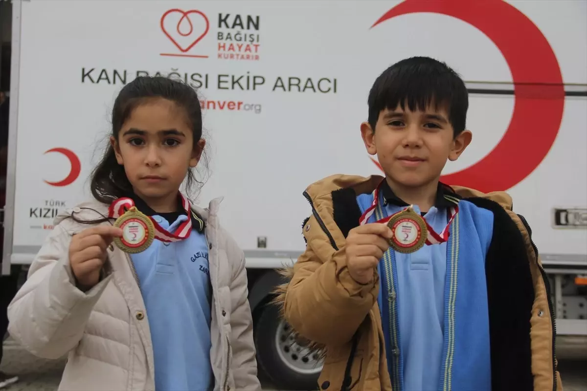 Zara'da Okulda Kan Bağışı Kampanyası: 98 Kişi Kan Verdi