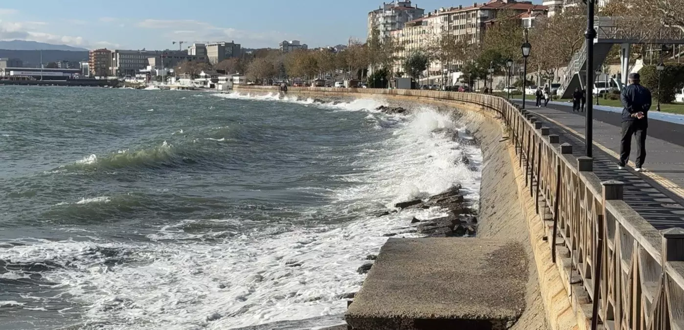 Tekirdağ’da Lodos Nedeniyle Balıkçılar Denize Açılmadı