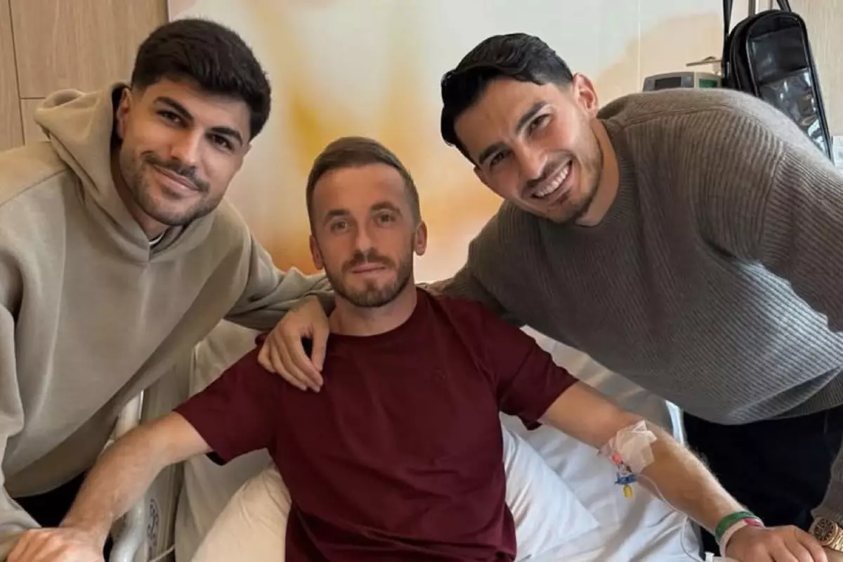Uğurcan Çakır ve Eren Elmalı, ameliyat olan Edin Visca'yı ziyaret etti
