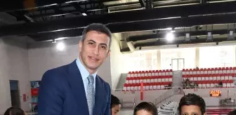 Adana'da Yüzme Kursunu Tamamlayan 135 Öğrenciye Sertifika Verildi