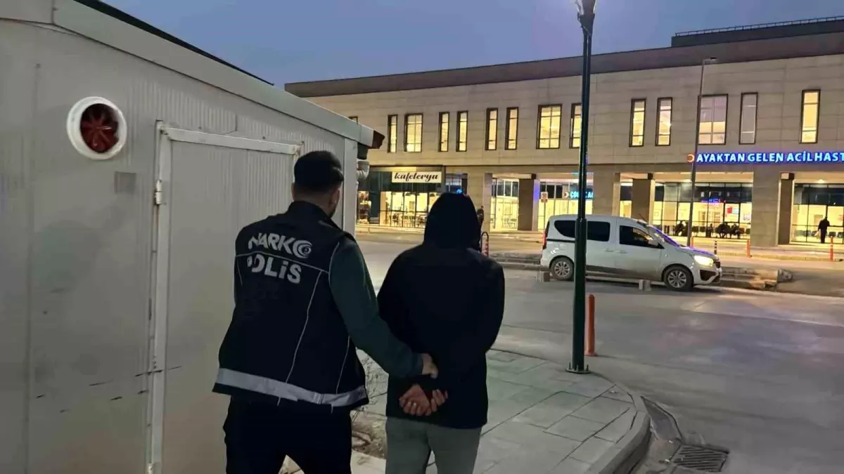 Adıyaman'da 340 Gram Sentetik Uyuşturucu Ele Geçirildi, Zanlı Tutuklandı