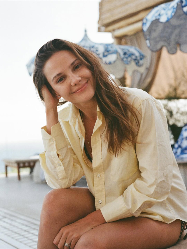 Alina Boz was suddenly removed from the series she starred in! She learned she was fired on the plane