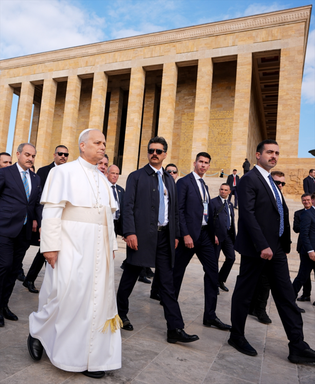 Pope Leo XIII, who visited Anıtkabir, signed the Special Book