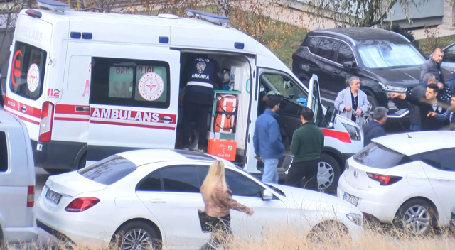 Knife fight between two parties in front of the courthouse after the family court hearing in Ankara