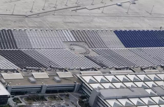9,200 vehicles ready for delivery at Atatürk Airport captured in a single frame