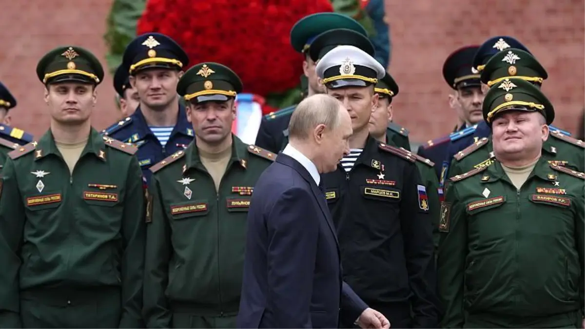 Fransa'nın da ordusunu büyütmeye karar vermesi bize ne anlatıyor?