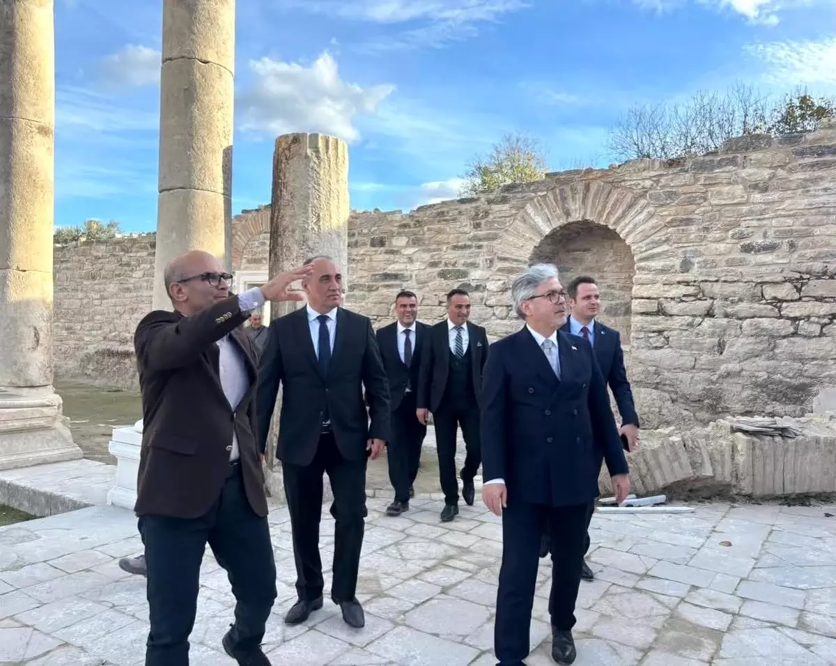 Bakan Yardımcısı Yelkenci, Stratonikeia Antik Kenti'ni Ziyaret Etti