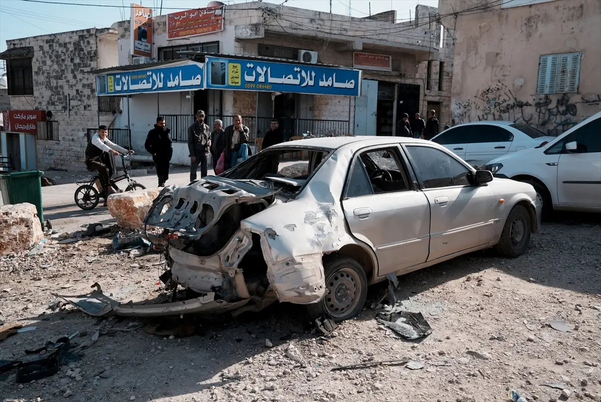 İsrail Askerlerinin Ateş Açtığı Filistinli Genç Son Yolculuğuna Uğurlandı