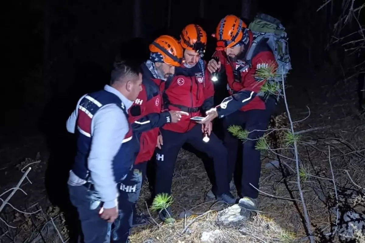 Beyşehir'de 15 yaşındaki Berk'ten 27 saattir haber alınamıyor