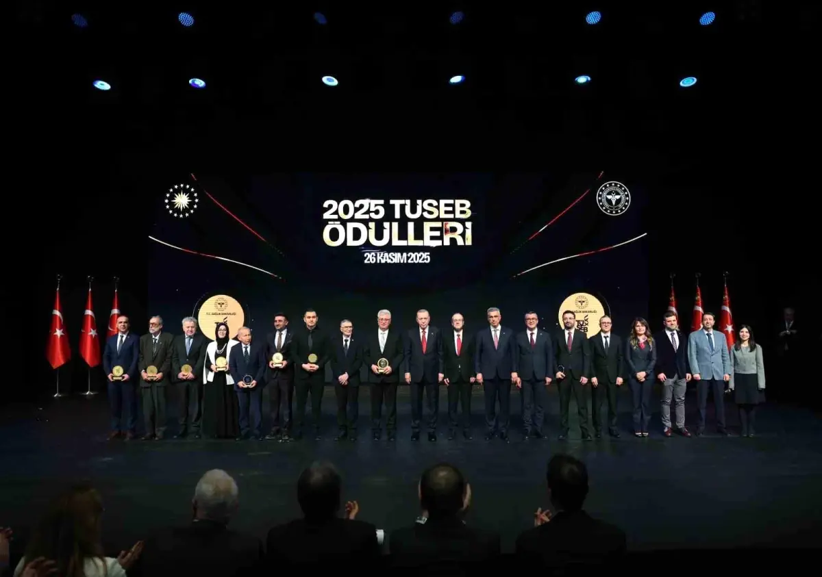 Cumhurbaşkanı Erdoğan'dan ERÜ'ye ödül