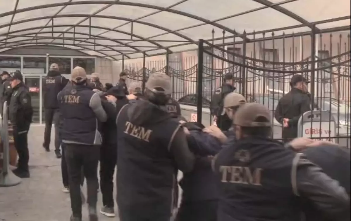 DEAŞ'a Yönelik Eskişehir Merkezli Operasyonda 20 Şüpheli Gözaltına Alındı