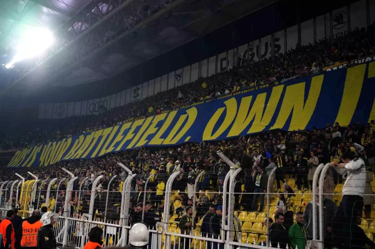 Fenerbahçe'den Galatasaray Mesajı: 'Burası Senin Savaş Alanın'