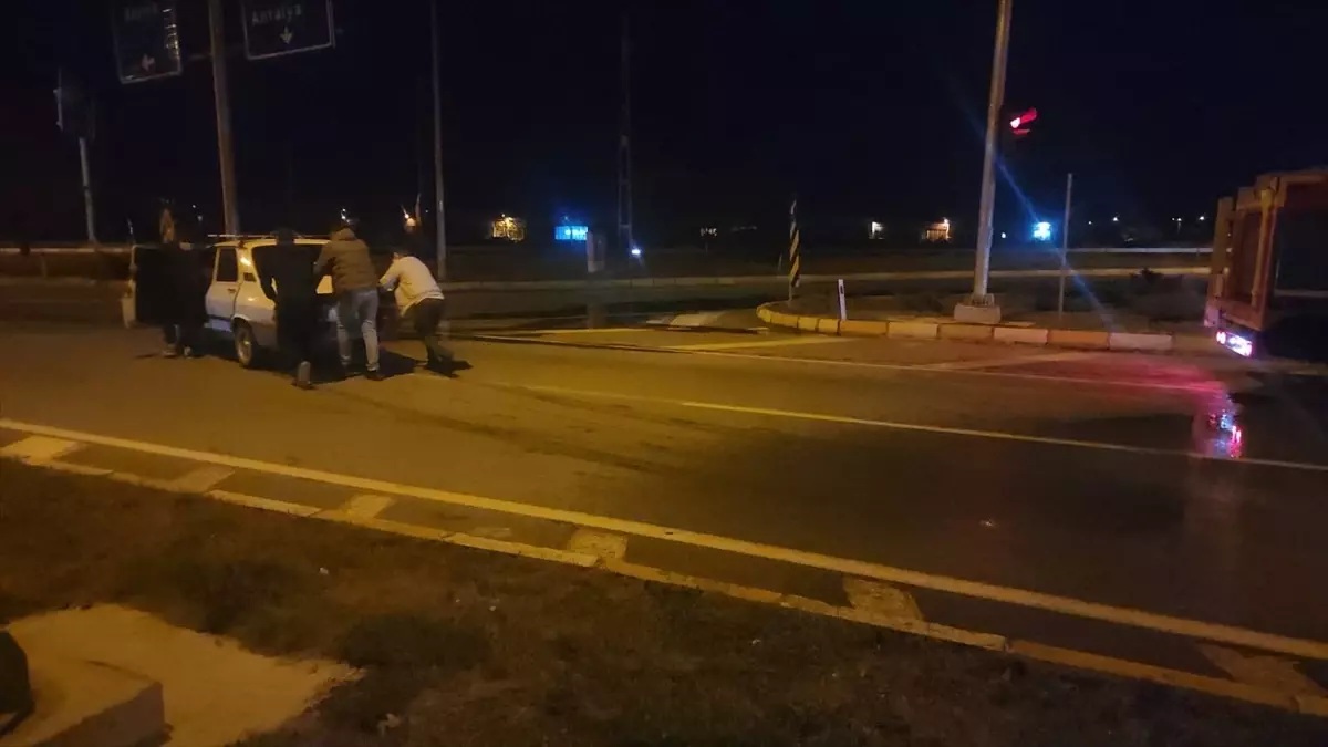 Konya'da Otomobil Yangını: Hasar Oluştu