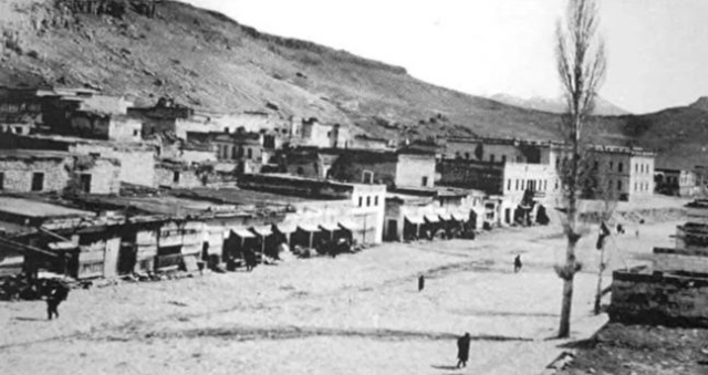 Papa 14. Leo Kayserili mi? Papa 14. Leo aslen nereli? Papa 14. Leo'nun ailesi ve soy geçmişi! Papa 14. Leo Kayserili mi? Papa 14. Leo aslen nereli? Papa 14. Leo'nun ailesi ve soy geçmişi!