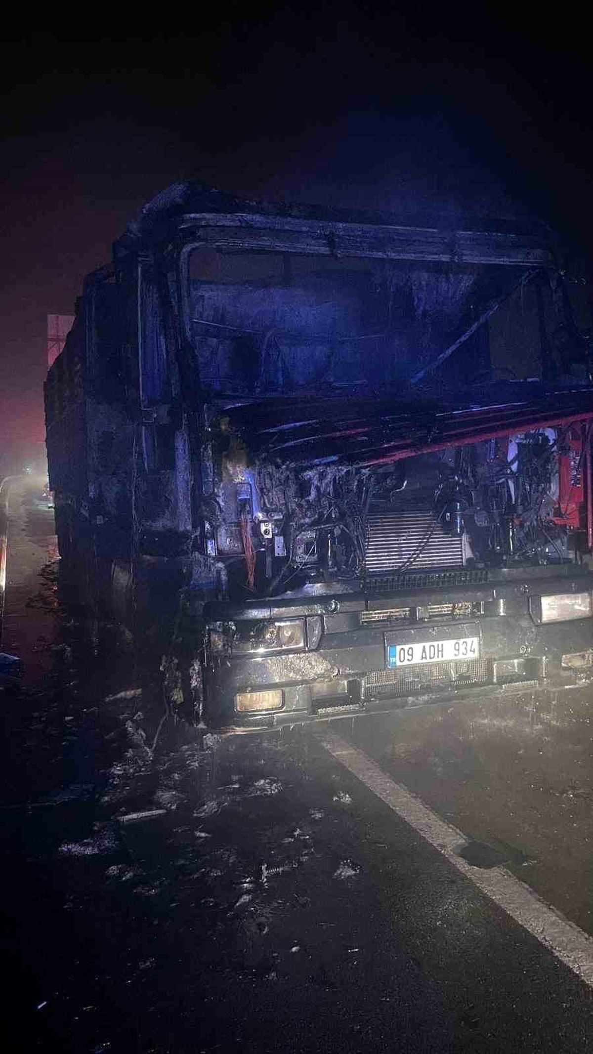 Bilecik'te Seyir Halindeki Tır Alev Aldı