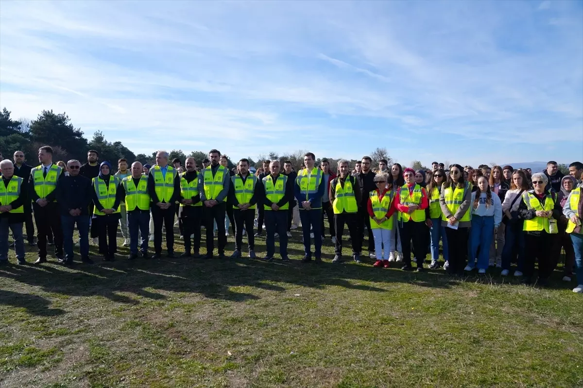 Erbaa'da Çevre Etkinliği: 1 Saatte 1,4 Ton Atık Toplandı