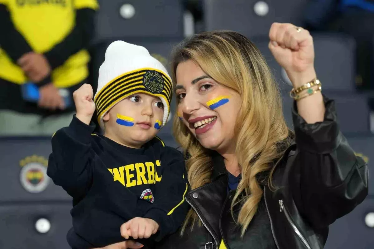 UEFA Avrupa Ligi: Fenerbahçe: 0 Ferencvaros: 0 (Maç devam ediyor)