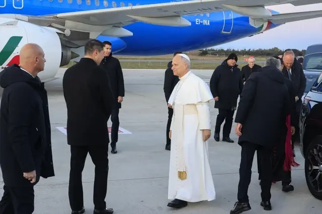 The Pope is on his way, coming! Everything will change the moment he sets foot here