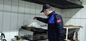 Ankara'da hastaneye kaldırılan 153 kişinin yemek yediği firma mühürlendi