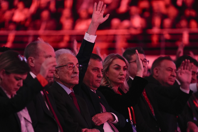 The 39th congress of CHP has started! Kılıçdaroğlu did not attend despite Özel's invitation