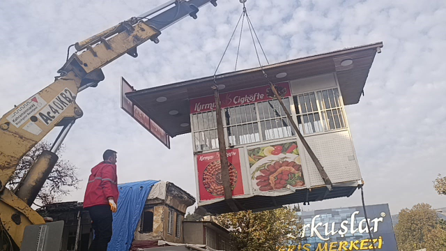 'Heavy penalty for the business pouring sauce from a detergent container into raw meatballs