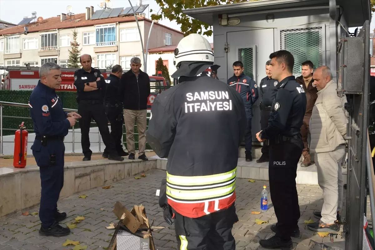 Samsun'da Emniyet Personeline Yangına İlk Müdahale Eğitimi Verildi