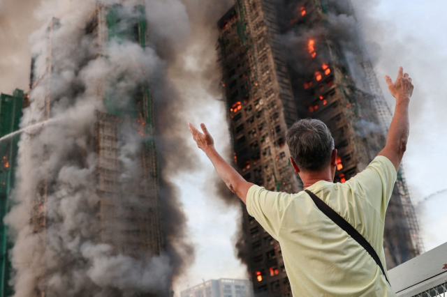 The death toll in the fire disaster in Hong Kong has risen to 128