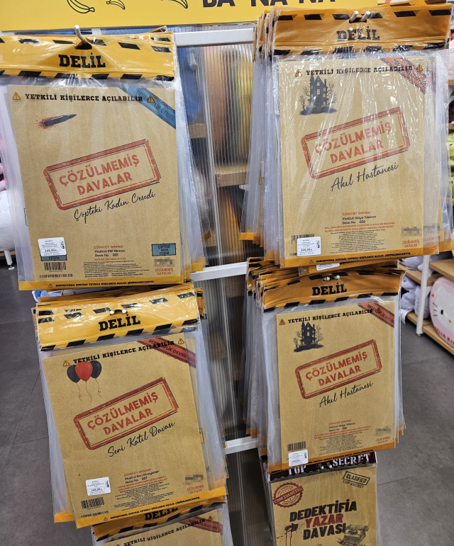 kirtasiye raflarinda cinayet oyunlari cocuklar 19301185 9933 m