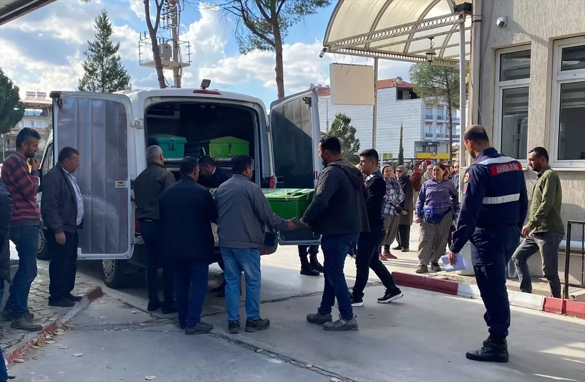 Traktörün Çarptığı 3 Yaşındaki Çocuk Hayatını Kaybetti