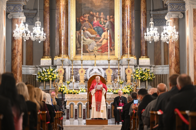 papa 14 leo istanbul da ilk duragi bakin neresi 19300822 5023 m