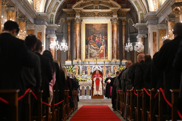 papa 14 leo istanbul da ilk duragi bakin neresi 19300822 5078 m