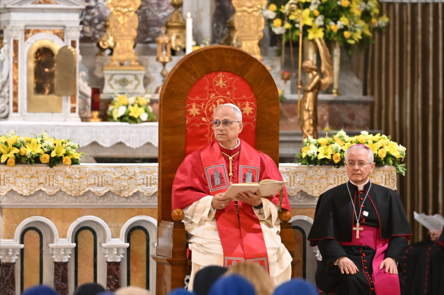 papa 14 leo istanbul da ilk duragi bakin neresi 19300822 5884 m