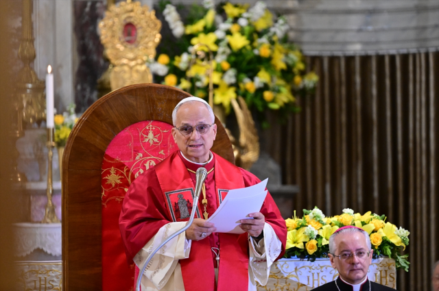 papa 14 leo istanbul da ilk duragi bakin neresi 19300822 9922 m