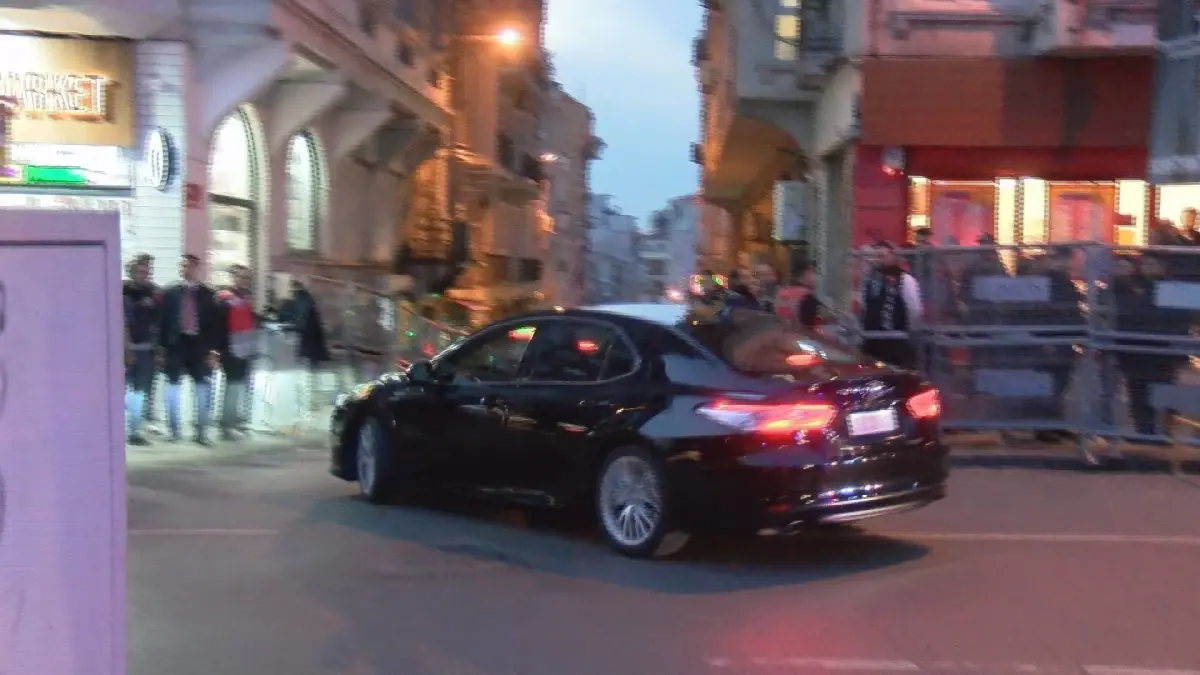 Papa 14. Leo İstanbul'a Geldi