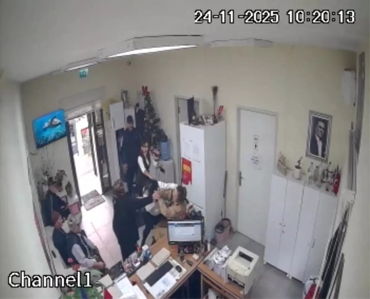 Pendik'te Muhtarlıkta Kavga: Sigortalı Kadına 'Fakirlik Belgesi' Reddi