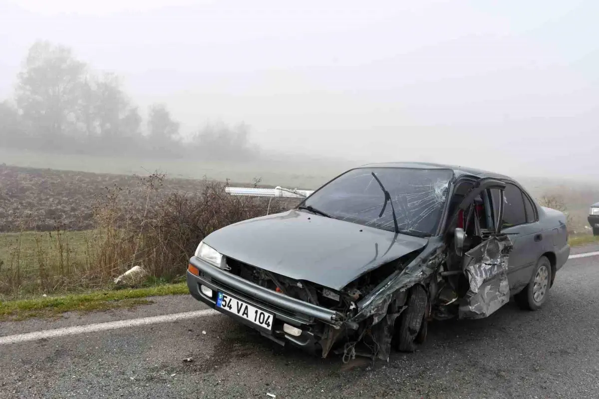 Samsun'da İki Otomobil Çarpıştı: 3 Yaralı